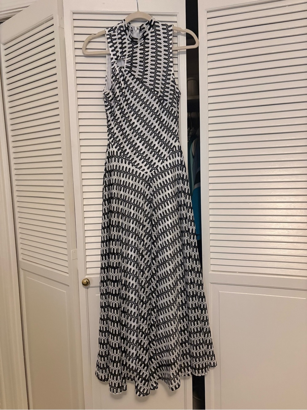 AKIRA Black & White Sleeveless Geometric Maxi Dress